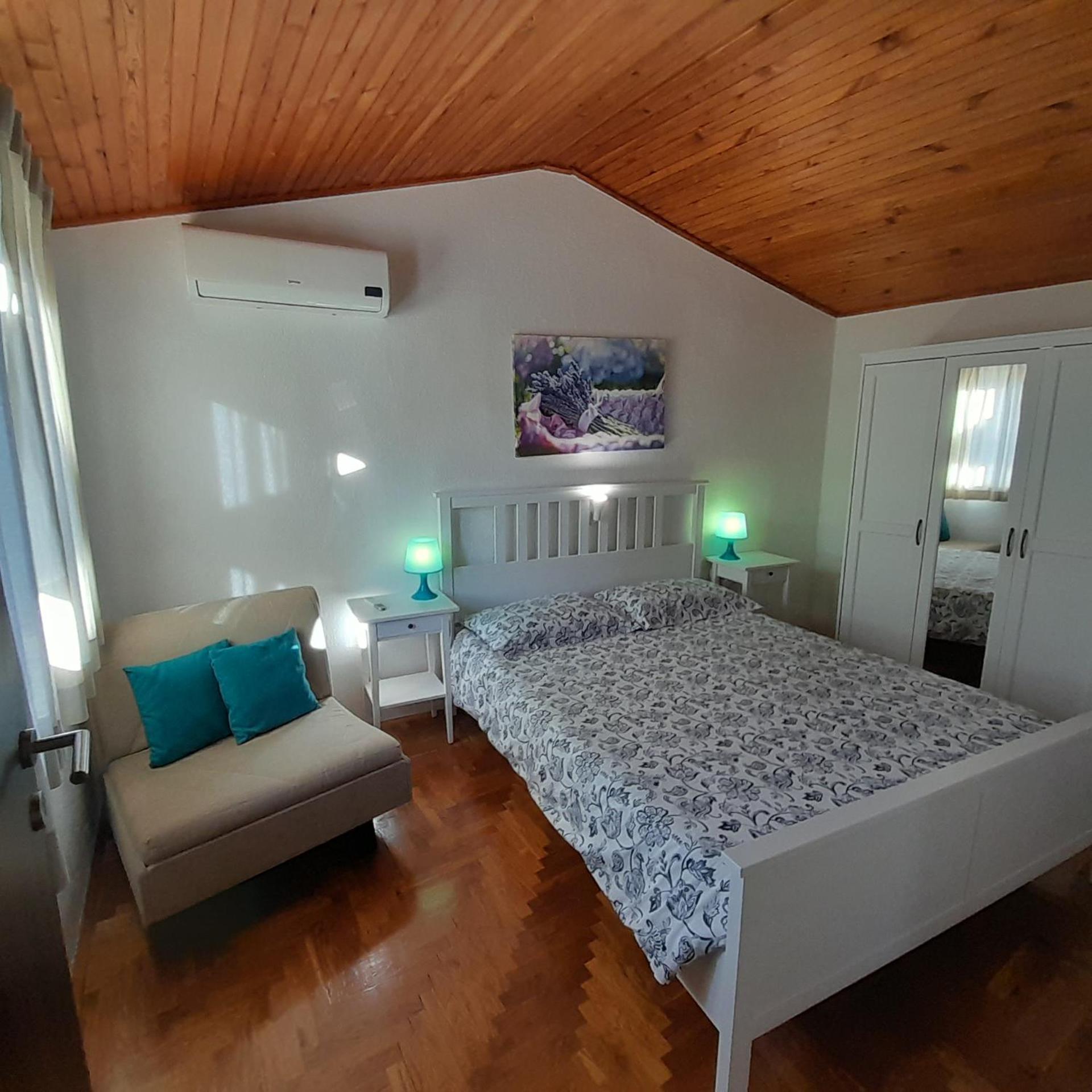 Apartment Renata - *